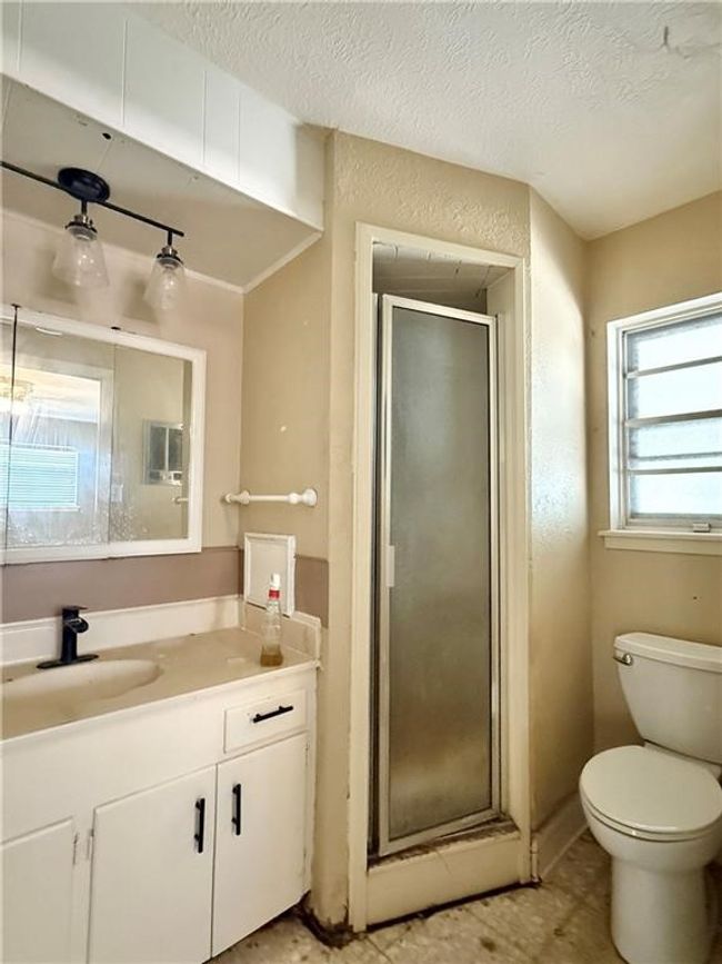 1710 Santa Cecilia Dr, House other with 3 bedrooms, 2 bathrooms and null parking in Kingsville TX | Image 12
