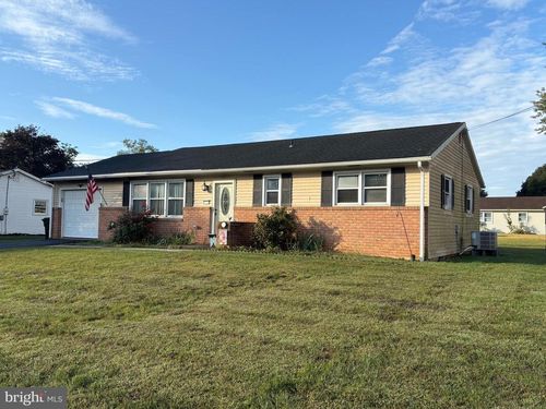 1351 Duke St, Palmyra, PA, 17078-3508 | Card Image