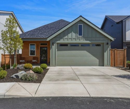 20546 Aberdeen Ct, Bend, OR, 97702-8002 | Card Image