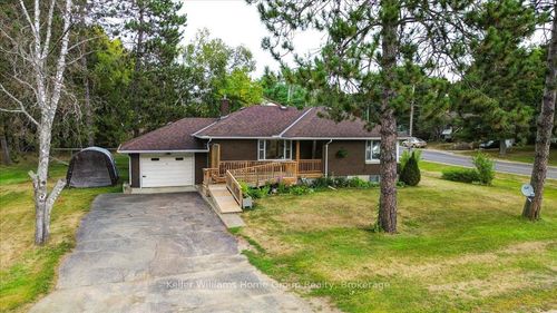 2 Easton Ave, Bancroft, ON, K0L1C0 | Card Image