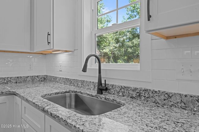 904 Nautillus Ct, House other with 3 bedrooms, 2 bathrooms and 2 parking in New Bern NC | Image 14