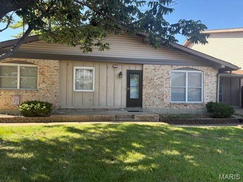 b-3157 Leisurewood Ct, Florissant, MO, 63033-2961 | Card Image