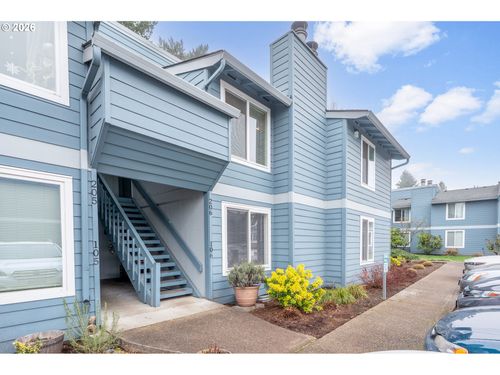 apt-206-2330 Se Brookwood Ave, Hillsboro, OR, 97123-8168 | Card Image