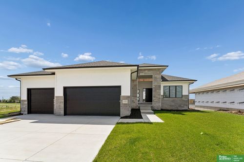 11722 S 124th Ave, Papillion, NE, 68046-4966 | Card Image