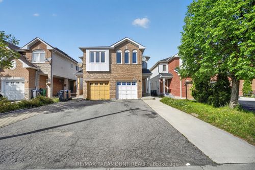 271 Pressed Brick Dr, Brampton, ON, L6V4L2 | Card Image