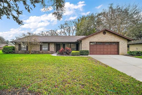 10122 Canterbury Dr, LEESBURG, FL, 34788-3609 | Card Image