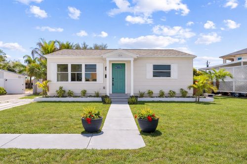 124 85th Ave N, St Petersburg, FL, 33702-3704 | Card Image