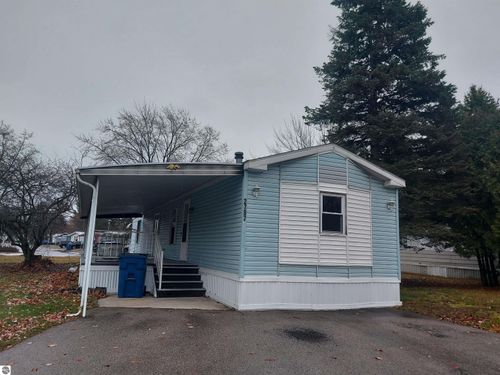 2787 Ray Boulevard, Traverse City, MI, 49686 | Card Image