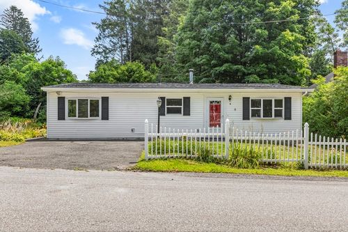 4 Depot St, Upton, MA, 01568-1600 | Card Image