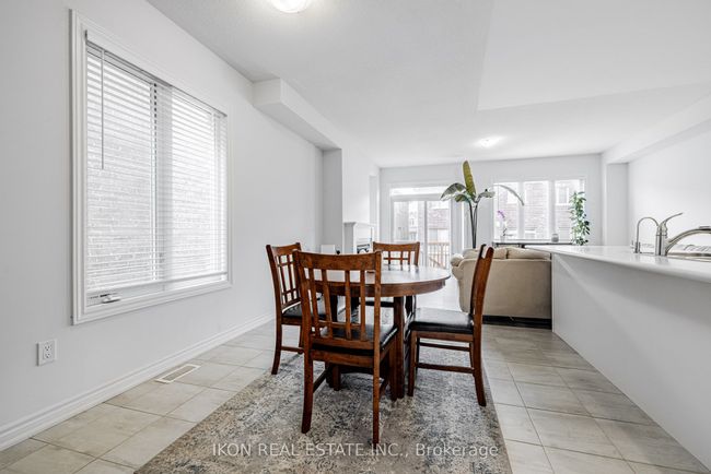 33 Robb Thompson Rd, House attached with 3 bedrooms, 3 bathrooms and 3 parking in Mount Albert ON | Image 14