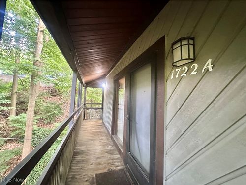 15-1722 Treetop Trl, Akron, OH, 44313-8574 | Card Image