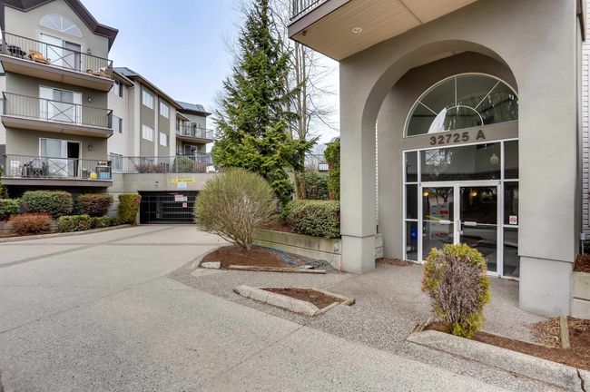 206 - 32725 George Ferguson Way, Condo with 2 bedrooms, 2 bathrooms and 1 parking in Abbotsford BC | Image 1