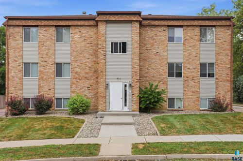 412 S Thompson Ave, Sioux Falls, SD, 57103-2094 | Card Image