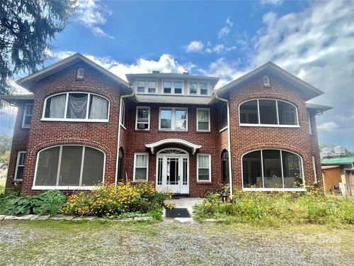 9999 Hazel St, Waynesville, NC, 28786 | Card Image