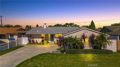 5131 Skylark Dr, Huntington Beach, CA, 92649-1425 | Card Image