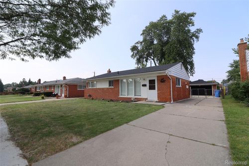 8555 Berwyn St, Dearborn Heights, MI, 48127-5002 | Card Image