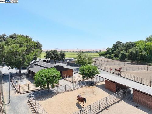 3335 3335 Kellogg Creek Rd, Byron, CA, 94514 | Card Image