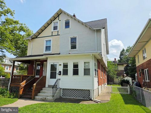 62 Main St, ROEBLING, NJ, 08554-1218 | Card Image
