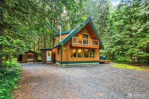 7074 Rainier Way, Deming, WA, 98244-9716 | Card Image