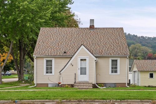 36 S Elm St, La Crescent, MN, 55947-1278 | Card Image