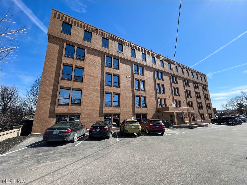 200 21851 Center Ridge Road, Inactive in Rocky River Zoocasa