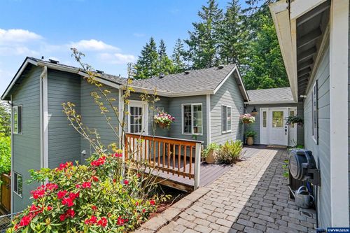 24258 Columbine Dr, Philomath, OR, 97370-9001 | Card Image