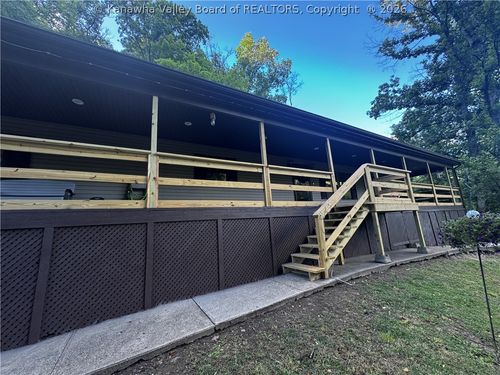 173 Kanawha Branch Rd, Chapmanville, WV, 25508-7525 | Card Image