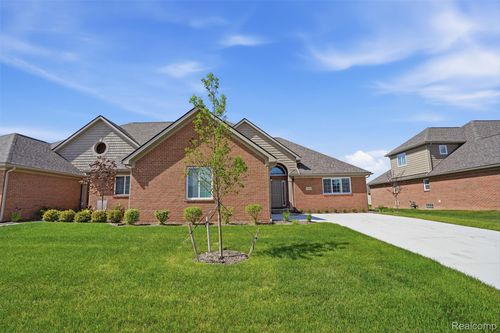 38-33806 Au Sable Dr, Chesterfield, MI, 48047-4388 | Card Image