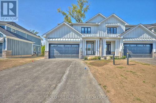 552 Mississauga Ave, Fort Erie, ON, L2A0G7 | Card Image