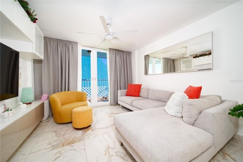 701-3409 Ave Isla Verde, CAROLINA, PR, 00979 | Card Image
