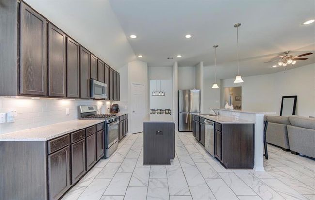 20910 Big Cypress Creek Trl, House other with 3 bedrooms, 2 bathrooms and 2 parking in Humble TX | Image 13