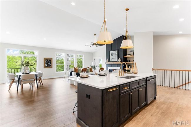 Spacious open floor plan! | Image 22