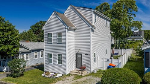 26 Briercliffe Rd, Fairhaven, MA, 02719-1302 | Card Image