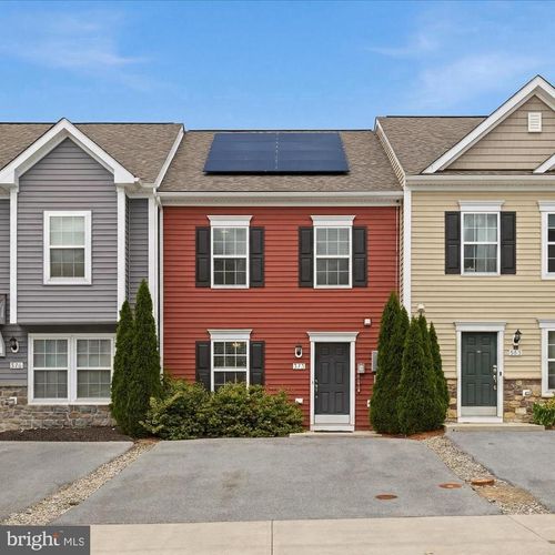 572 Thumper Dr, RANSON, WV, 25438-4889 | Card Image