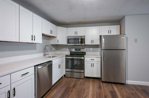 apt-22-19 Kimberly Dr, Merrimack, NH, 03054-2753 | Card Image