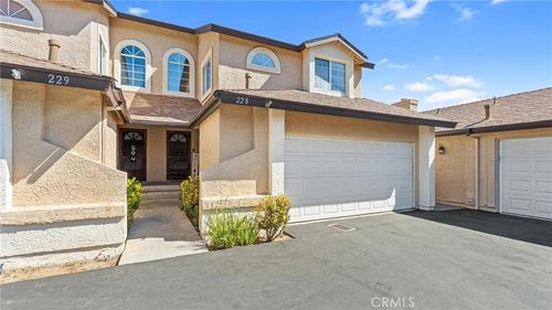 228-22905 Banyan Pl, Santa Clarita, CA, 91390-4264 | Card Image