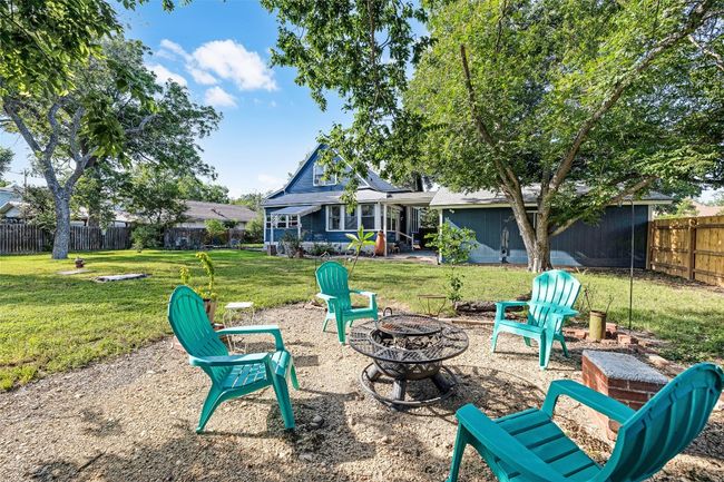 409 W Clark St, House other with 4 bedrooms, 2 bathrooms and 4 parking in Bartlett TX | Image 29