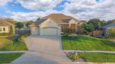 2620 Sw Windermere Court, House other with 5 bedrooms, 3 bathrooms and null parking in Topeka KS | Image 2