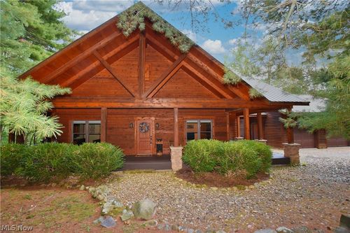 1321 Whispering Pines Ln Sw, Dellroy, OH, 44620-9696 | Card Image