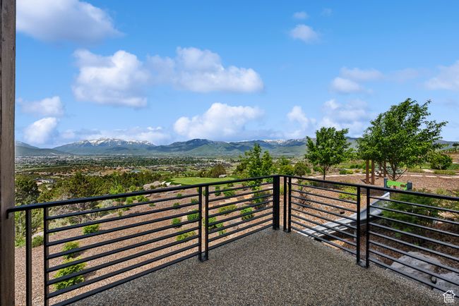 Gate with a mountain view | Image 94