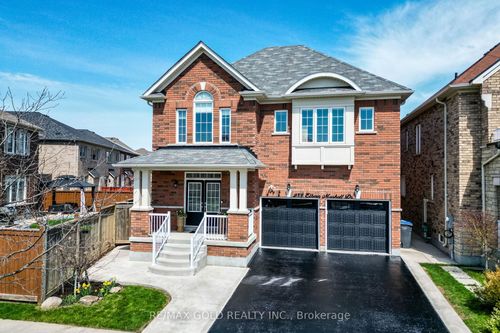 253 Elbern Markell Dr, Brampton, ON, L6X3C3 | Card Image