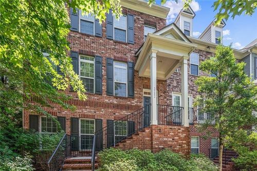 3282 Ferncliff Ln, Atlanta, GA, 30324-2569 | Card Image