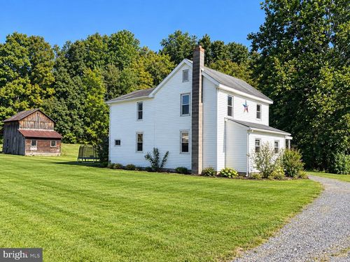 25 Clark Ln, HONEY GROVE, PA, 17035-7316 | Card Image