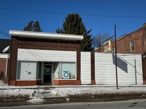 12 E Main St, Sykesville, PA, 15865-1106 | Card Image