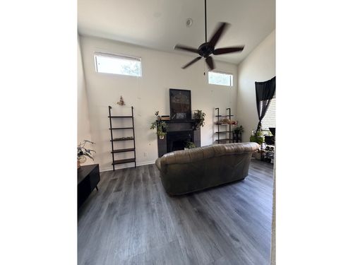 410-7340 Skillman St, Dallas, TX, 75231-4966 | Card Image