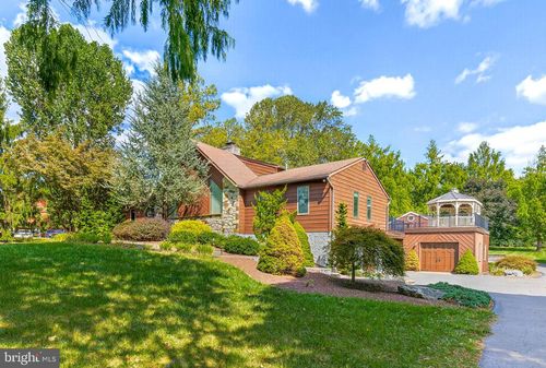 21 Sycamore Ln, CHESTER SPRINGS, PA, 19425-2406 | Card Image