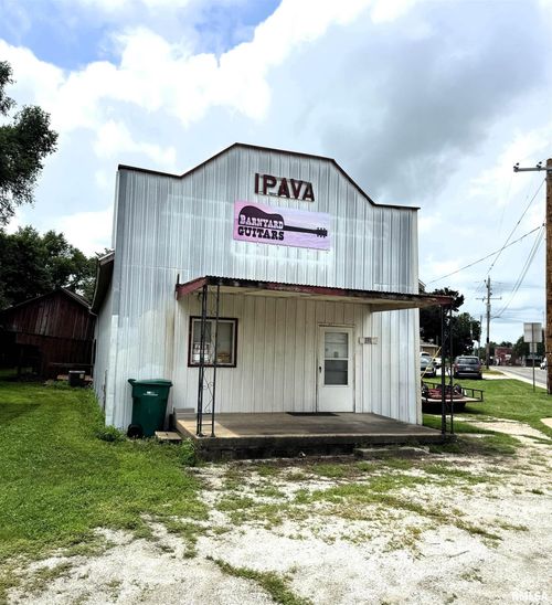 391 E Main St, Ipava, IL, 61441-5220 | Card Image