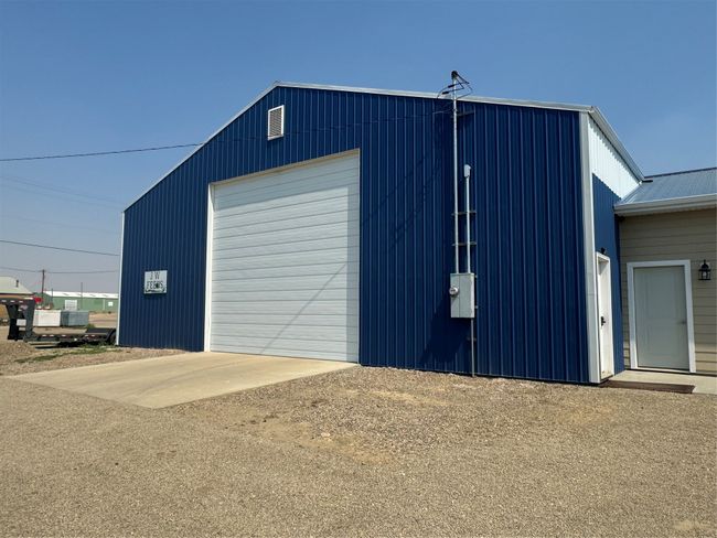 16x18 ft door | Image 48