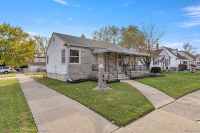 13631 Wesley Street, Home with 2 bedrooms, 2 bathrooms and null parking in Southgate MI | Image 1