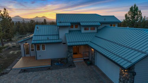 65230 Smokey Ridge Rd, Bend, OR, 97703-9267 | Card Image